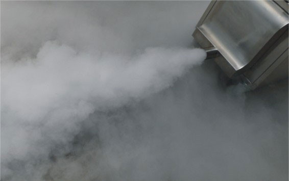 為什么制造舞臺(tái)上的云霧效果要用干冰而不是